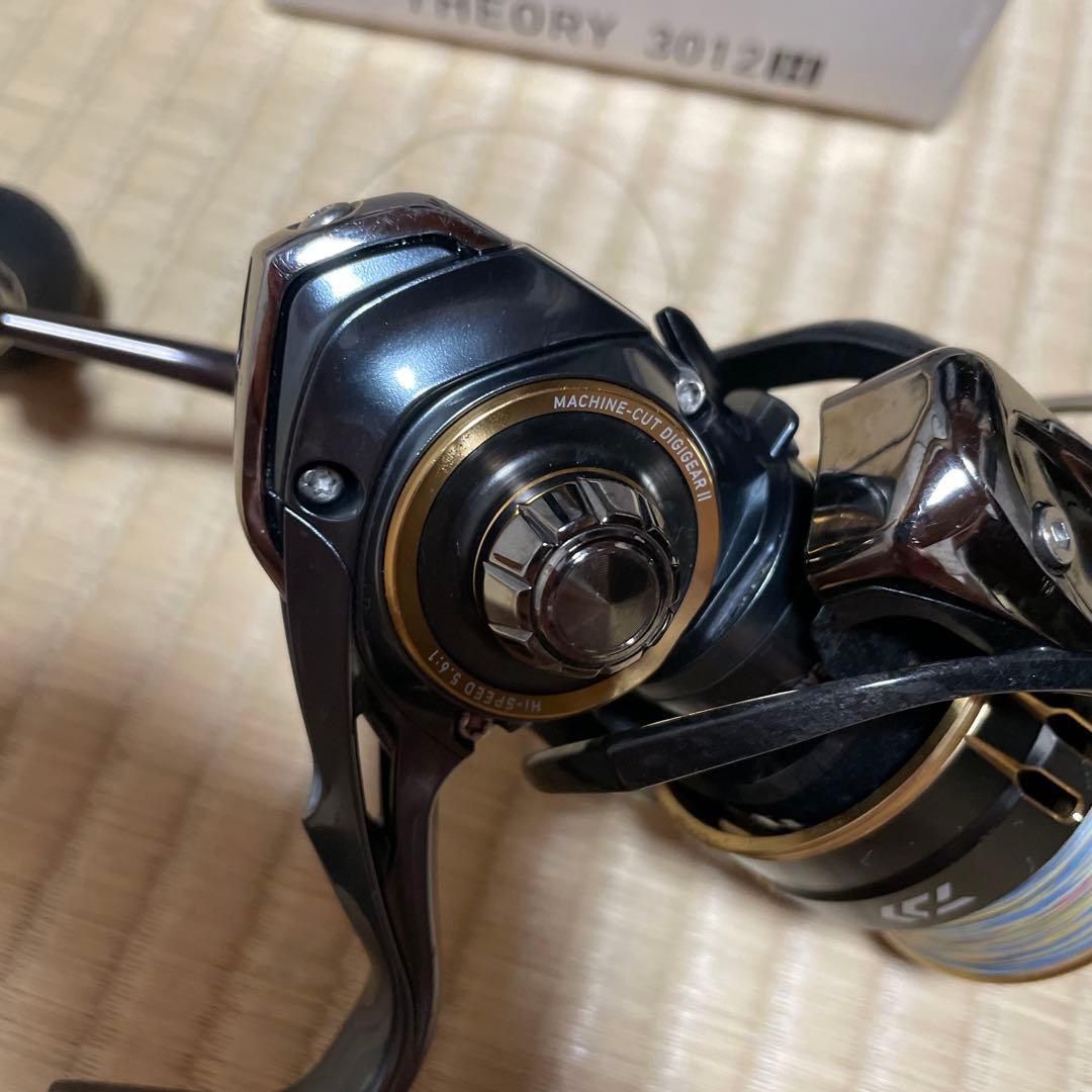 DAIWA THEORY 3012H スピニングリール