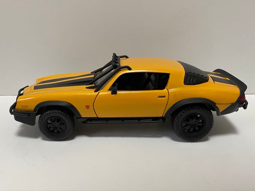 1/24スケール　シボレー　カマロ　1979 トランスフォーマー バンブルビー