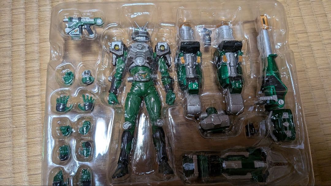 S.H.Figuarts フィギュアーツ 仮面ライダーゾルダ