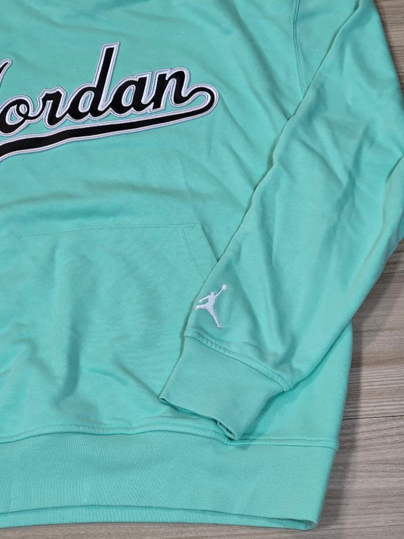 期間限定値下げNIKEナイキJordan ティファニーブルー フード付きパーカー