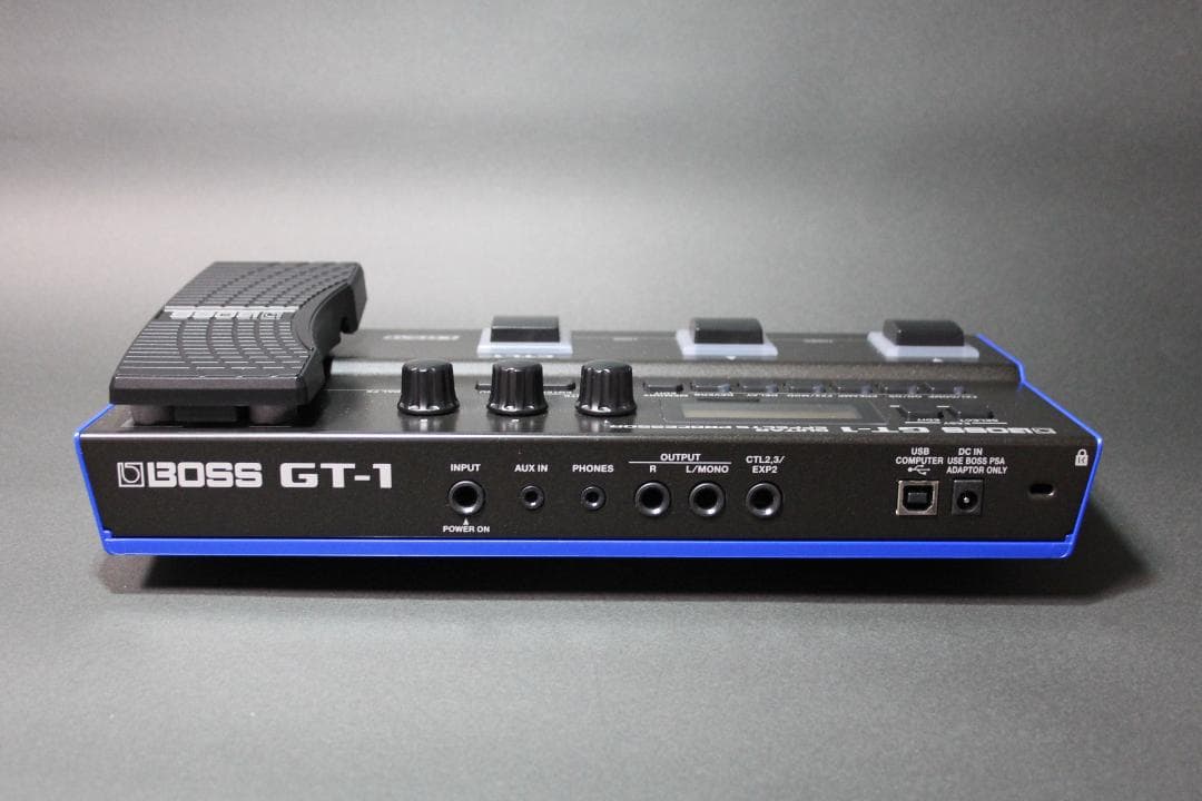 BOSS GT-1 ギターエフェクター 専用ケース　ACアダプター付