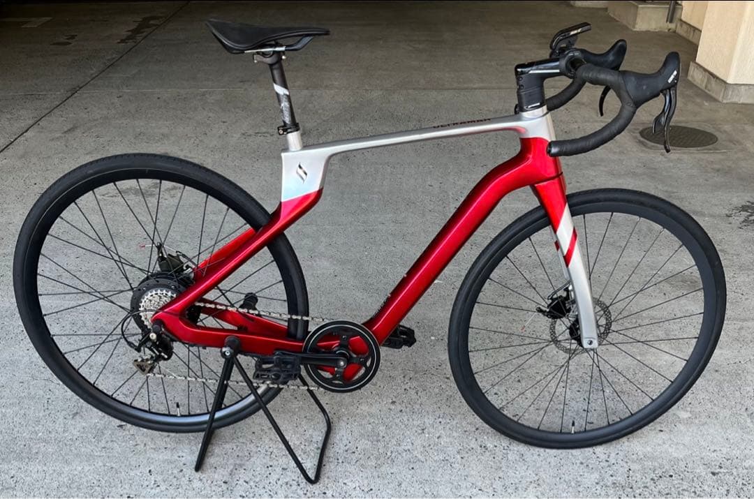 ウルトラマンフ スーパーストラータ 電動アシスト自転車 Superstrata