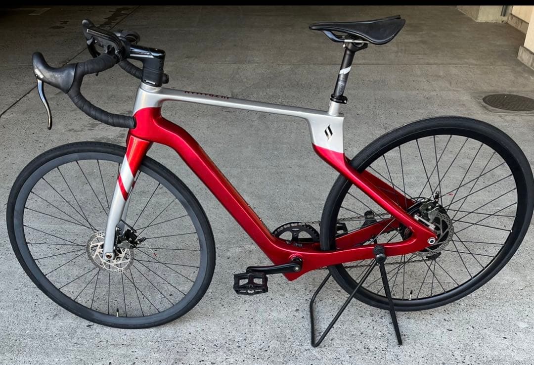 ウルトラマンフ スーパーストラータ 電動アシスト自転車 Superstrata
