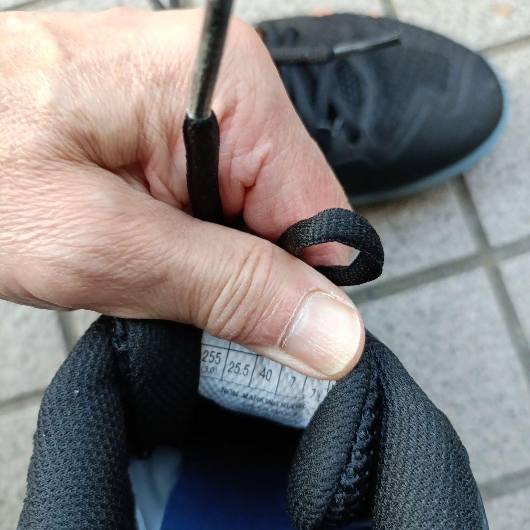 未使用YONEX CASCADE ACCELバドミントン用25.5cm