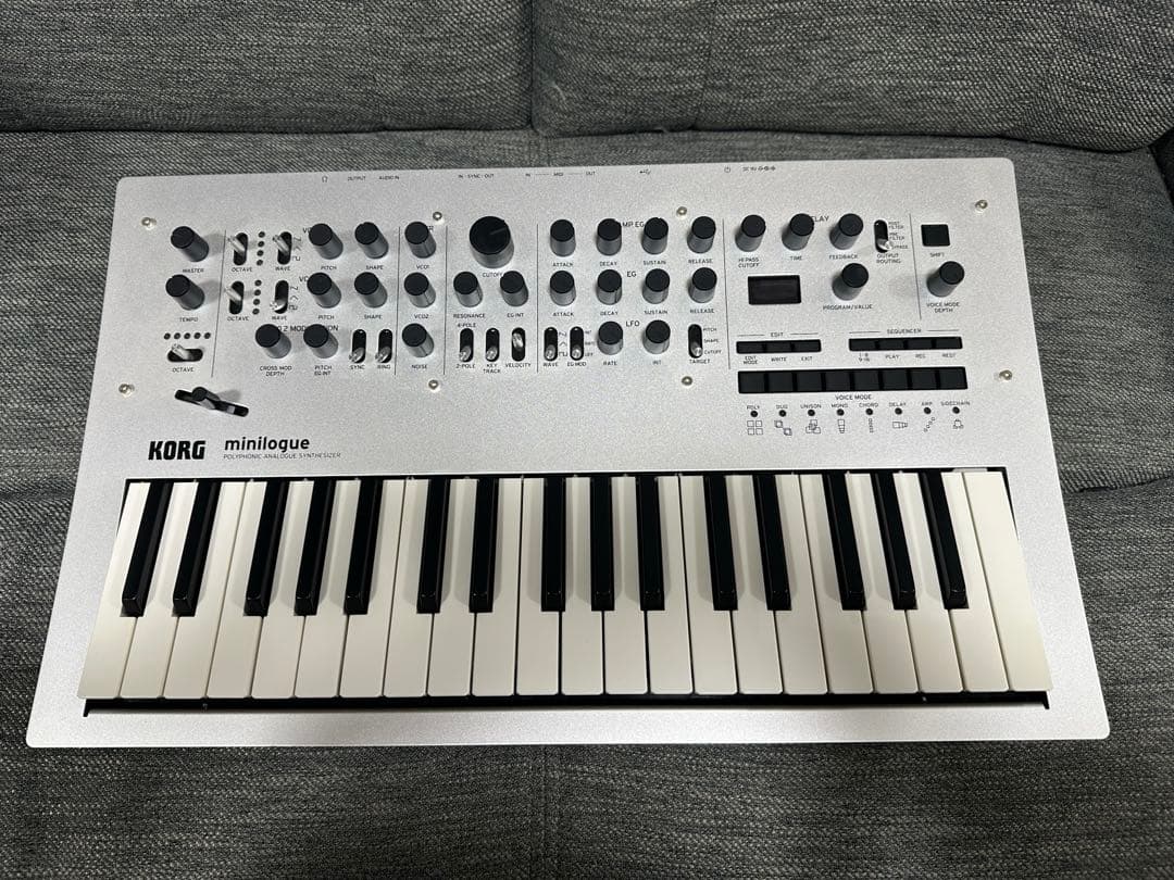 KORG minilogue アナログシンセサイザー 37鍵