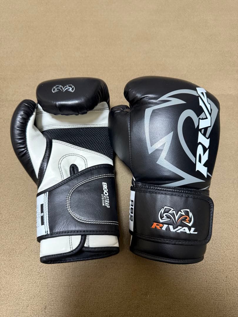 【新品未使用】　RIVAL ライバル　ボクシンググローブ　グローブケース付8oz