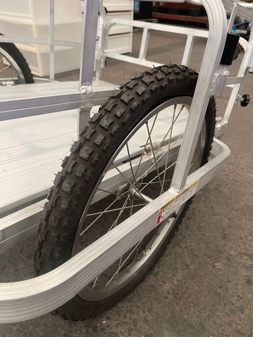 シルバー リヤカー オフロードタイヤ付き