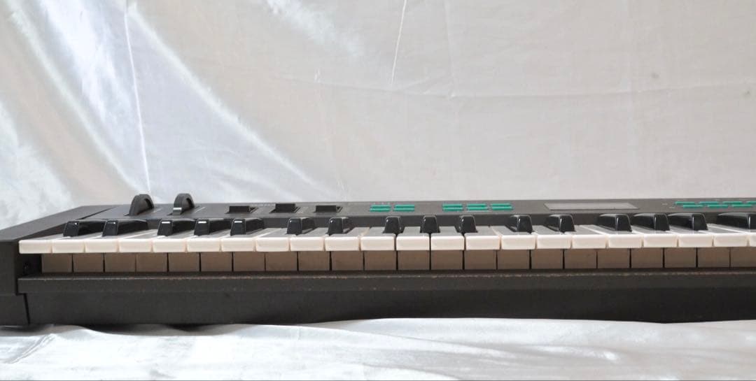YAMAHA DX21 シンセサイザー