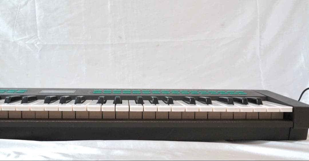 YAMAHA DX21 シンセサイザー