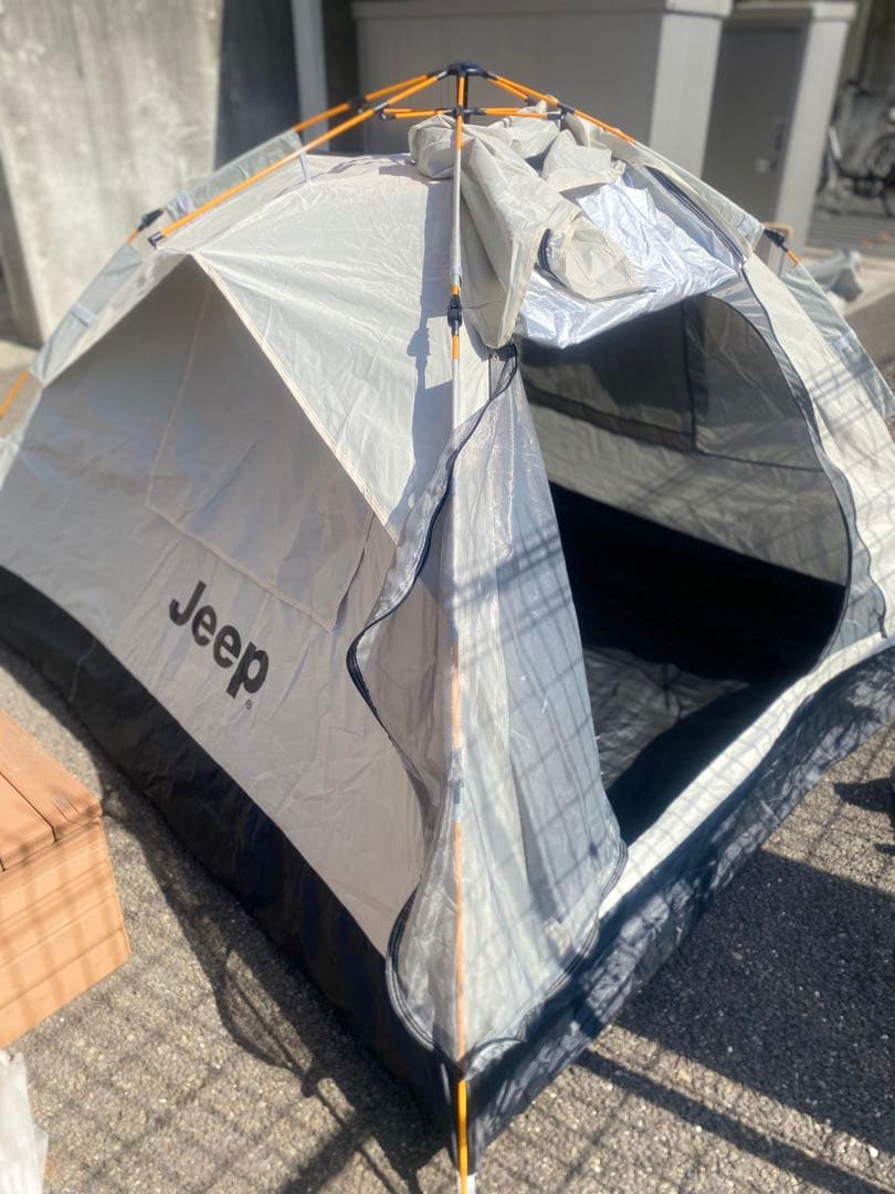 ワンタッチテント　大きい屋根シート付き