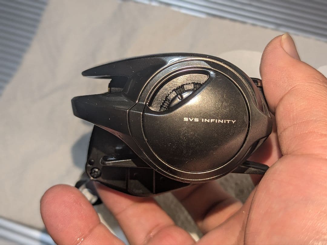 シマノ SHIMANO 20メタニウム HG 右ハンドル　本体のみ