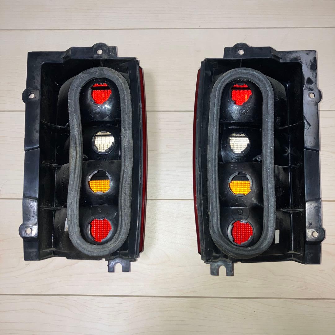 チェロキー　XJ前期　テールランプ　左右