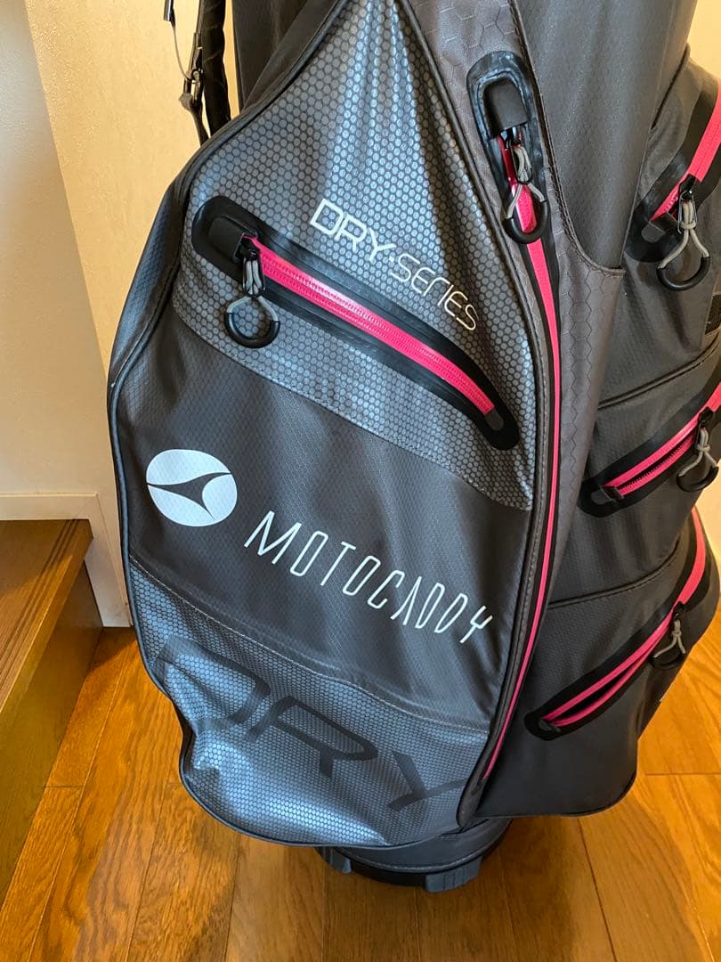 Motocaddy Dry Series Cartbag (21)グレー/ピンク