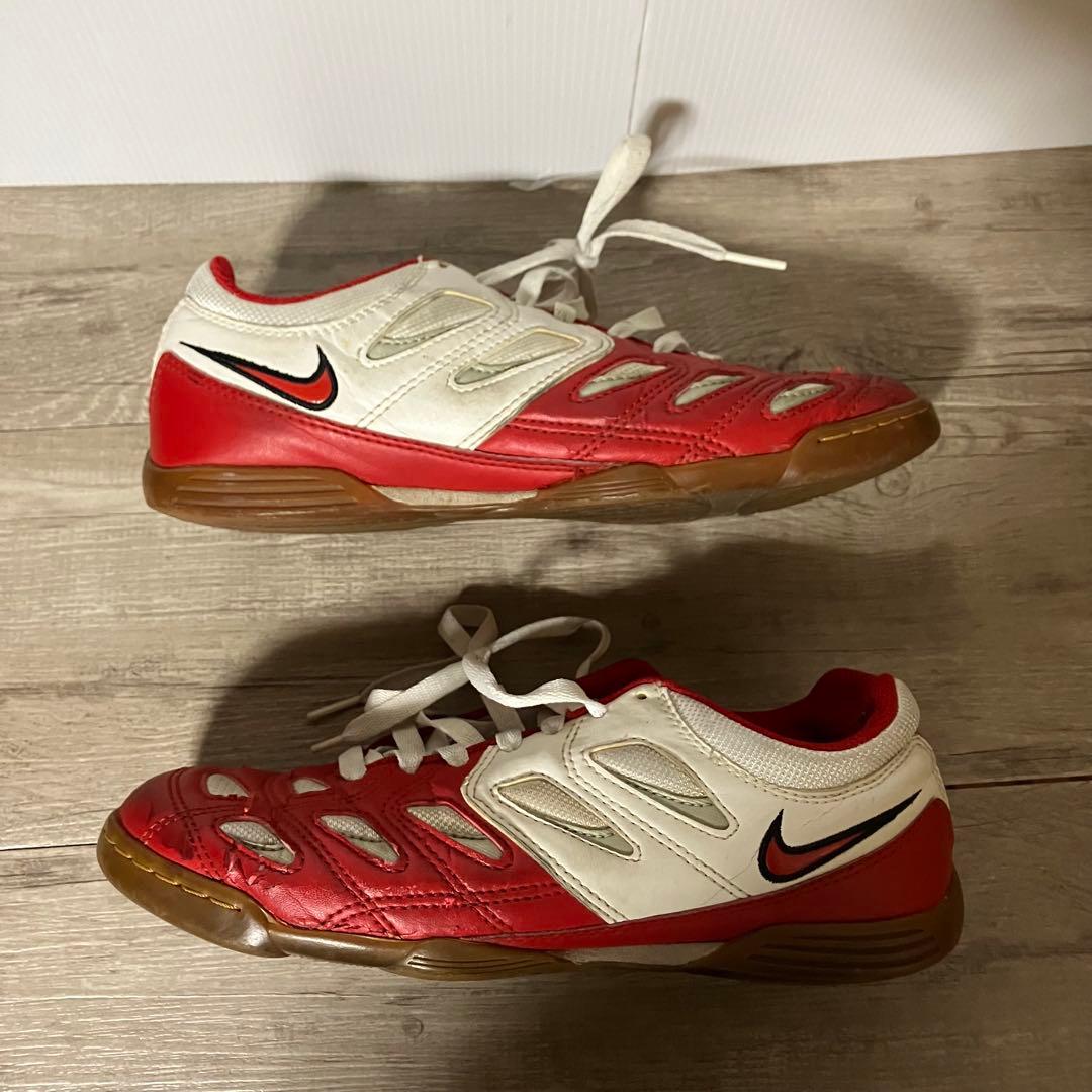 3F 【希少/2007年製】NIKE フットサルシューズ（インドア用）廃盤品