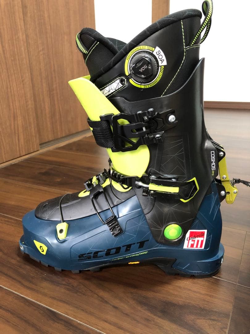 美品　SCOTT Cosmosバックカントリースキーブーツ　サイズ30㎝〜