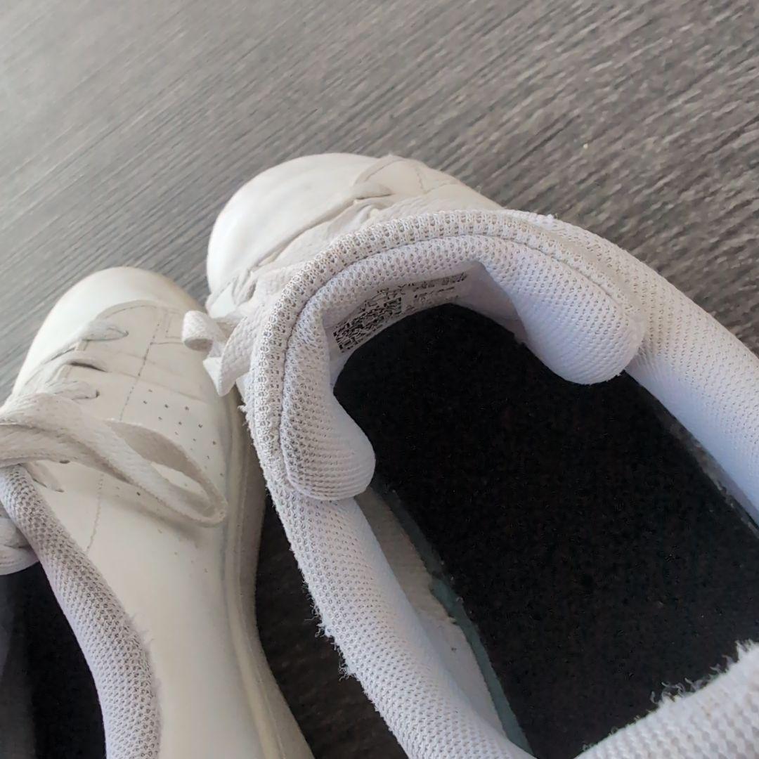 チアリーディング　adidas スニーカー 　23.5サイズ
