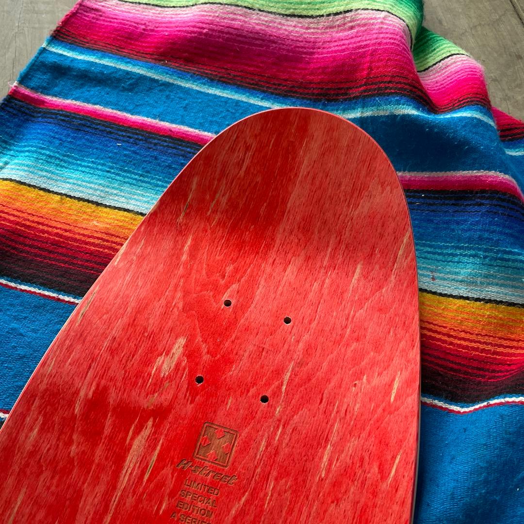 H-street skatedeckBORN FREE スケートボードデッキ
