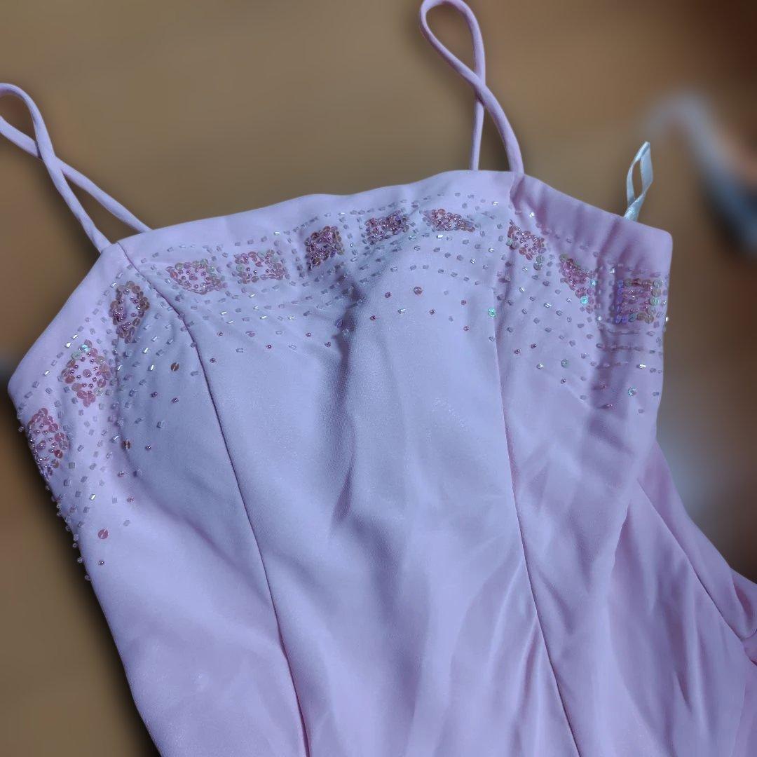 薄いピンク シフォン ドレス