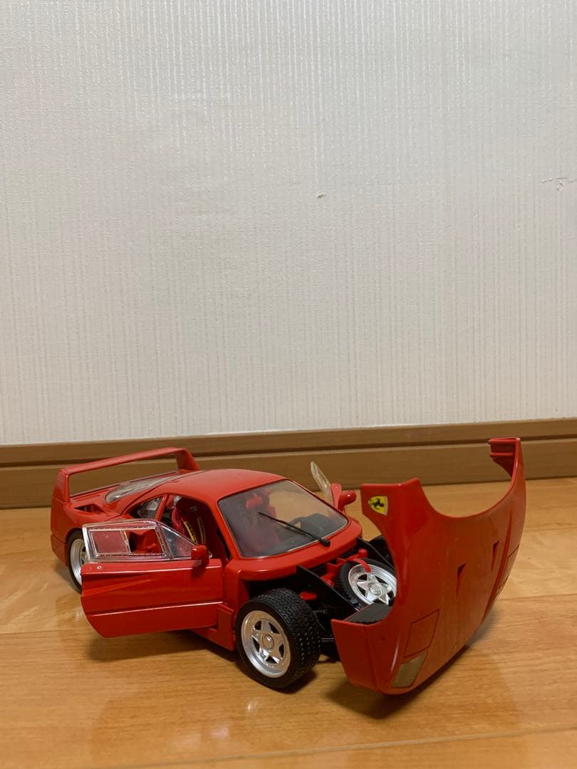 Ferrari F40 ミニカー 1/18 赤