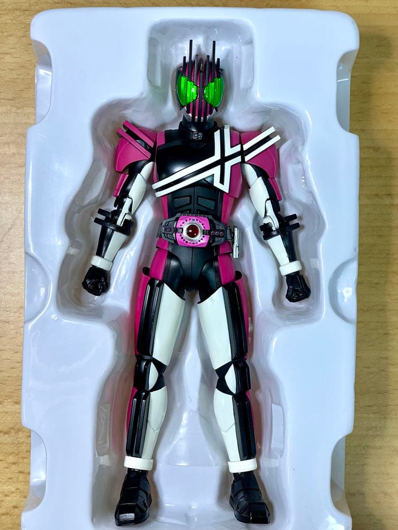 真骨彫 仮面ライダー ディケイド ネオディケイドライバー フィギュアーツ