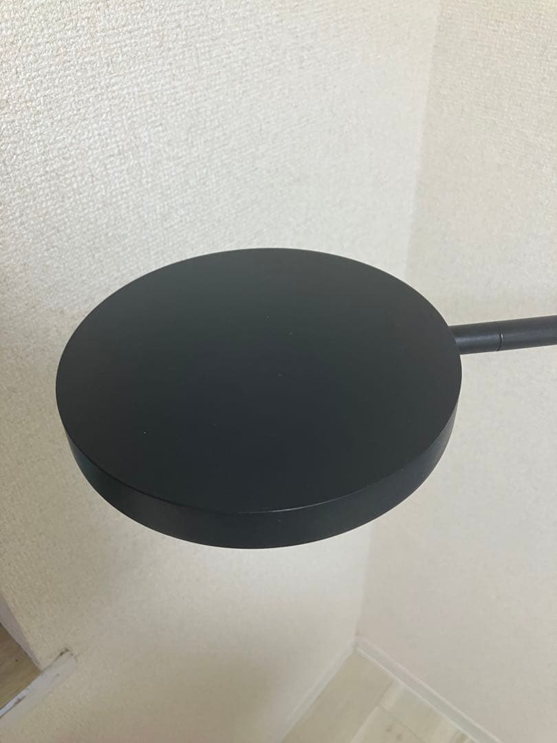 イケア　フロアランプ　イッペルリグ