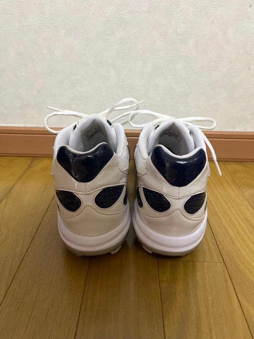 Nike スパイク　ホワイト/ネイビー