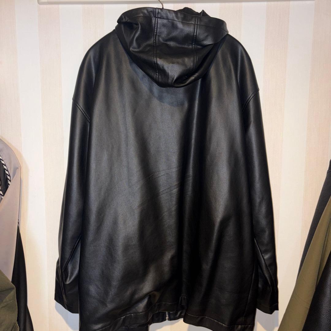 SiM フード付き黒レザー風ジャケット　Lサイズ