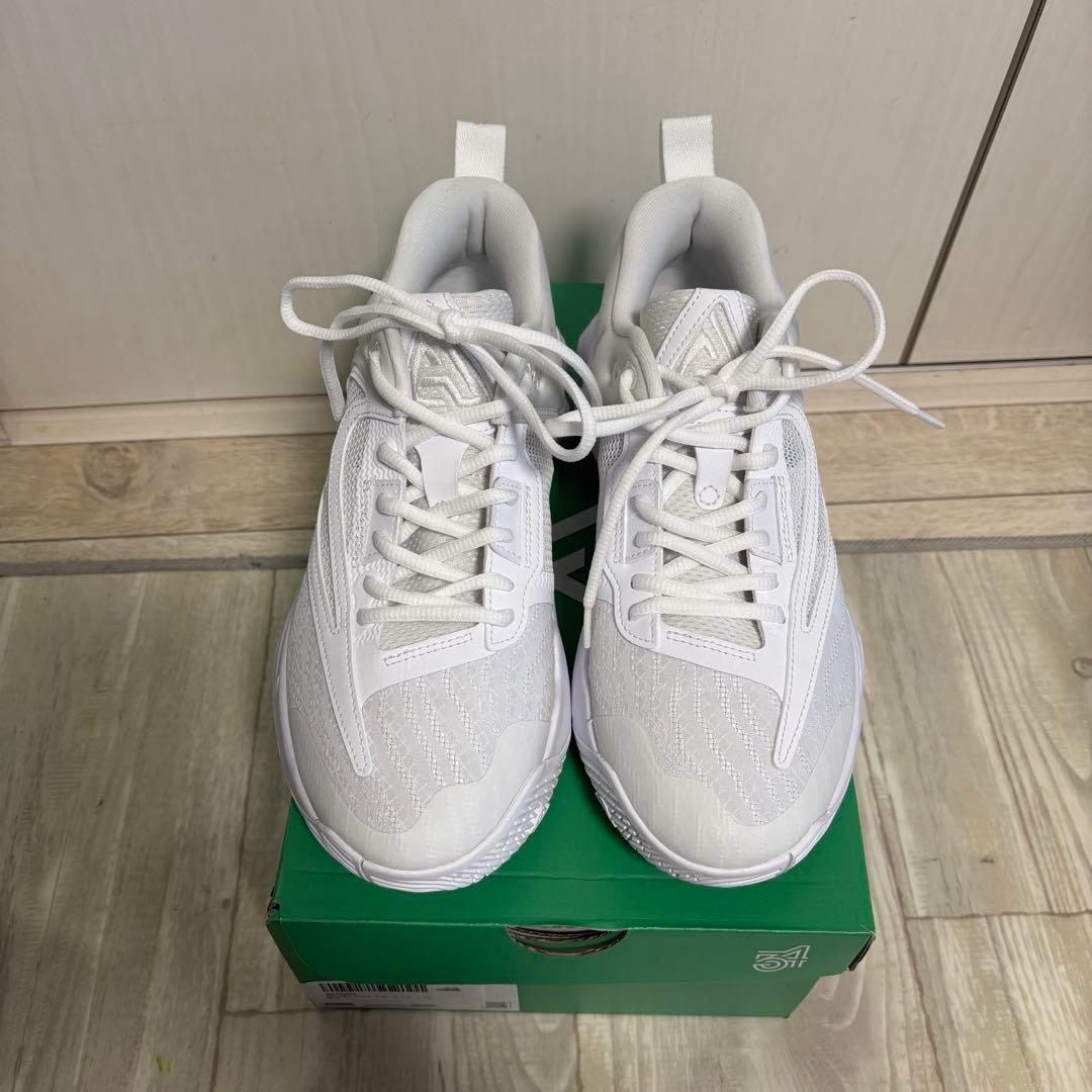 NIKE ヤニスイモータリティ25.5cmDZ7534-102 日本国内正規品