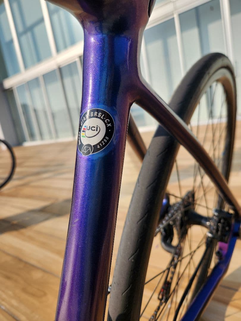 liv BRAVA SLR シクロクロス 　Giant　105　disc　油圧