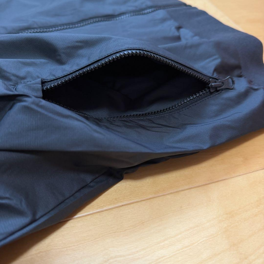 NIKEナイキ　ウィンドブレーカー　ウィンドランナージャケット　黒　XL 新品