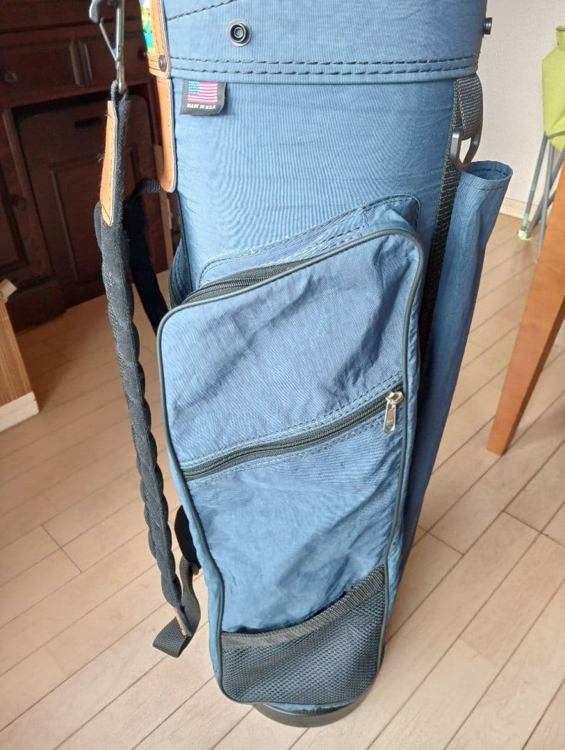 BURTONレディースキャディバッグ　軽量2．２kg, made in USA.