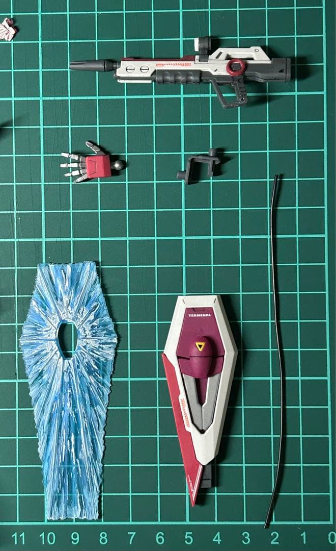 インフィニットジャスティスガンダム弍式　塗装完成品　部分塗装　HG