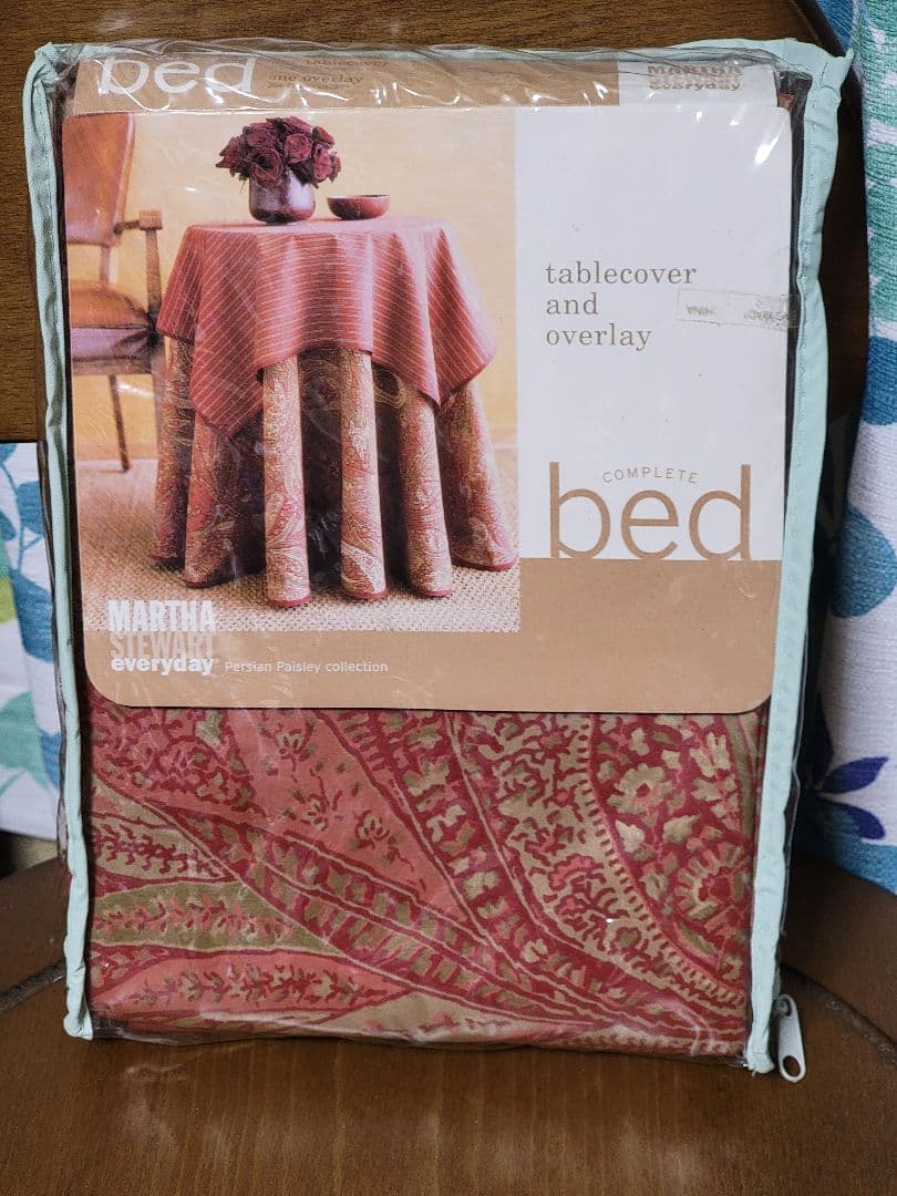 Martha Stewart テーブルクロス オーバーレイ レッド