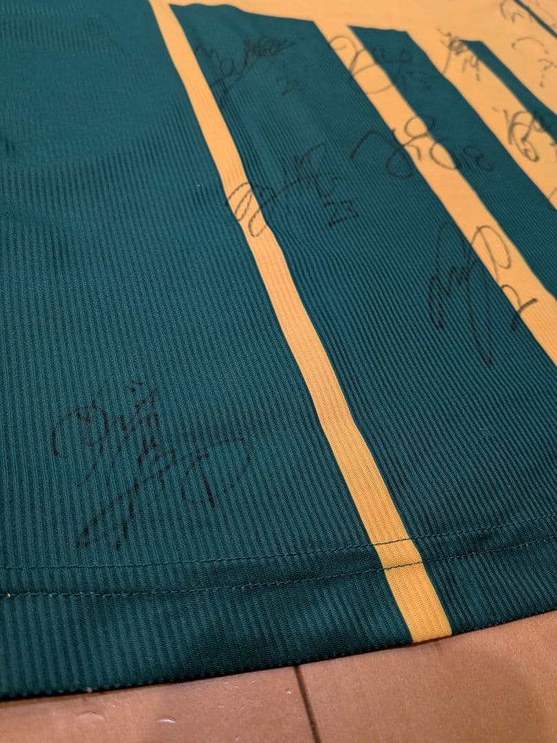 FC GIFU マルチサイン入りユニフォームMizuno