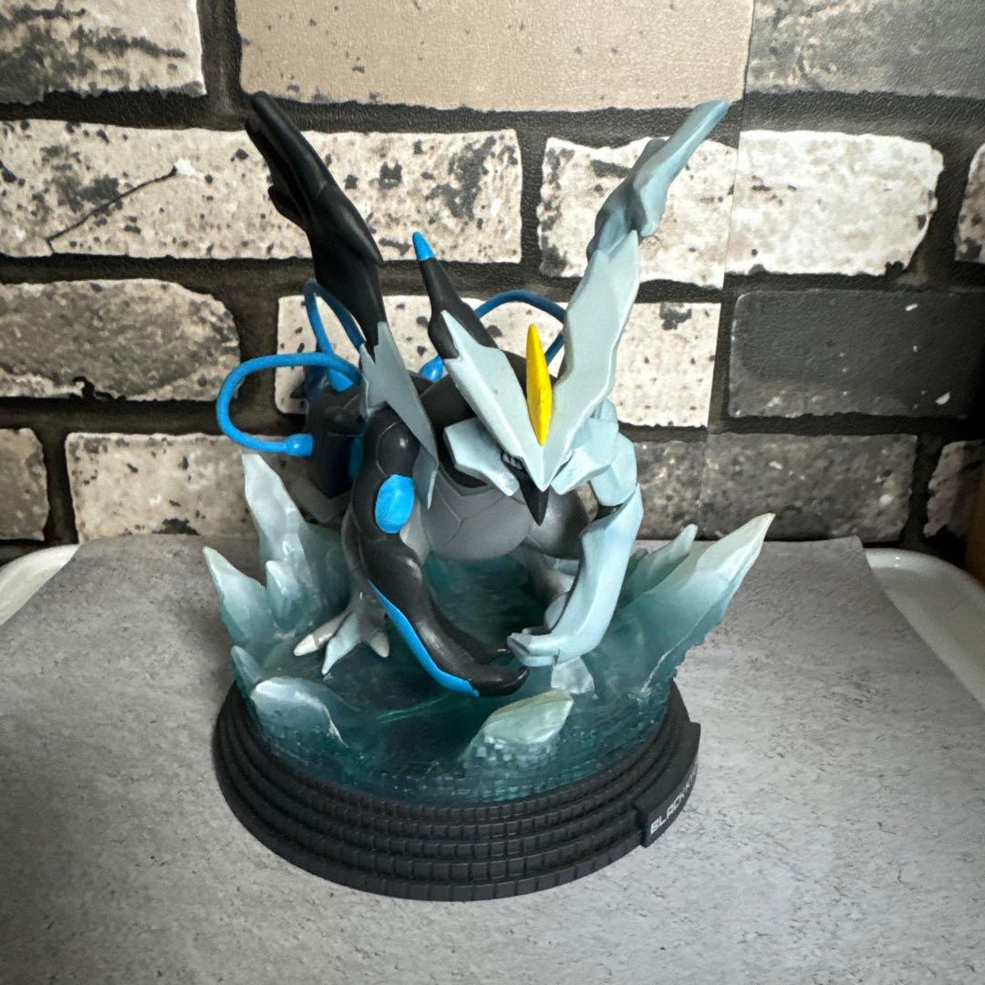 【希少☆美品】 ブラックキュレム ホワイトキュレム フィギュア 2個セット