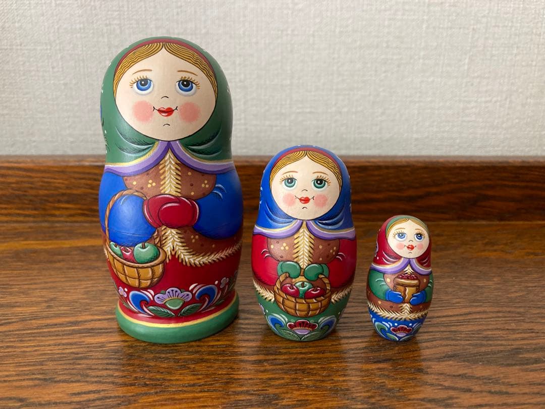 クリスマスセール♪ロシア雑貨☆冬マトリョーシカ3P『りんご ヤーブラカ』オリガ作