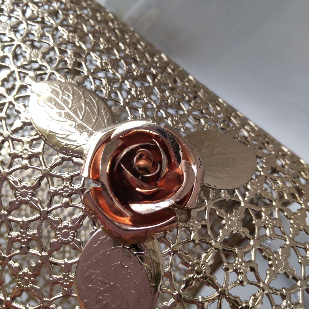ゴールドバスケット 薔薇装飾 新品 未使用品 です。