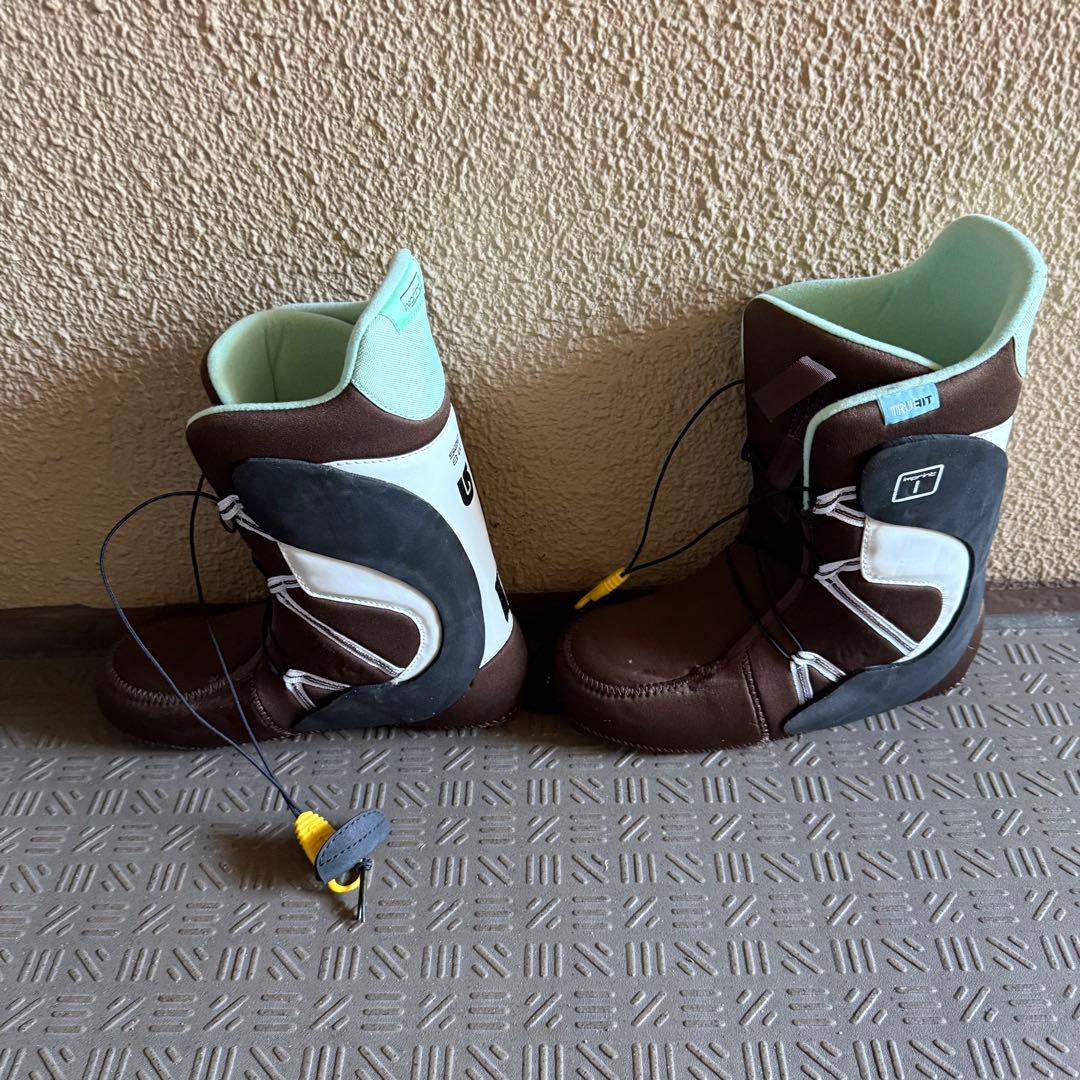 Burton mint 25.0 スピードゾーン ブーツ