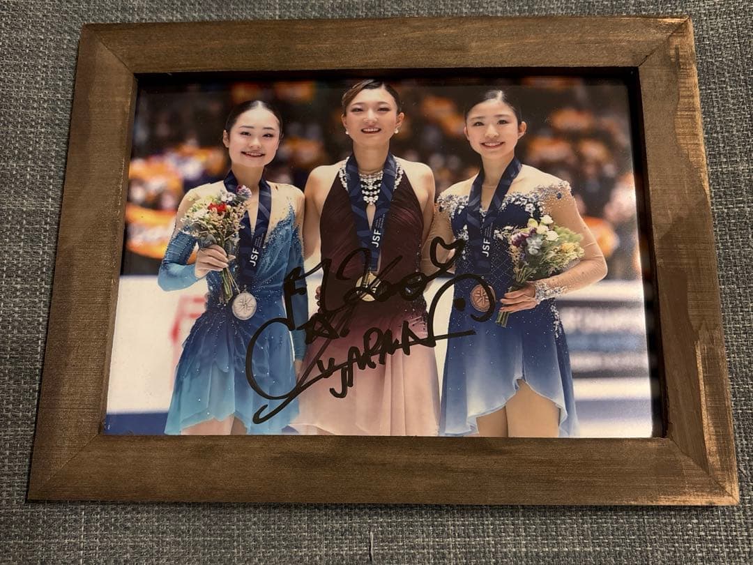 フィギュアスケート　坂本花織　サインフォト　 全日本選手権　ミラノオリンピック