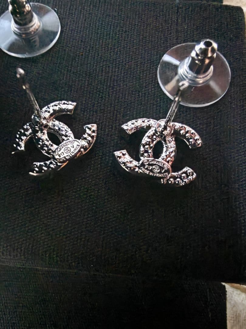 CHANEL シャネル COCOマークピアス メタル&ストラス シルバー 両耳