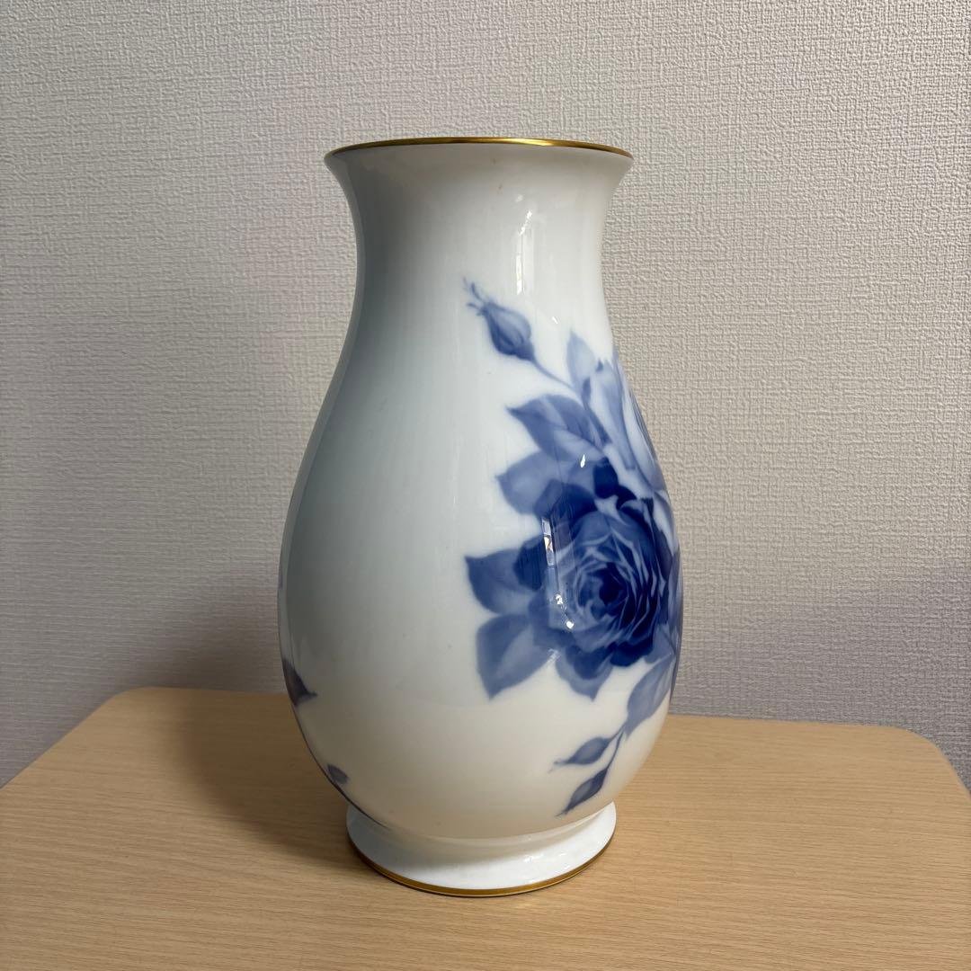 大倉陶園　OKURAブルーローズ　花器　花瓶　飾壺　青薔薇