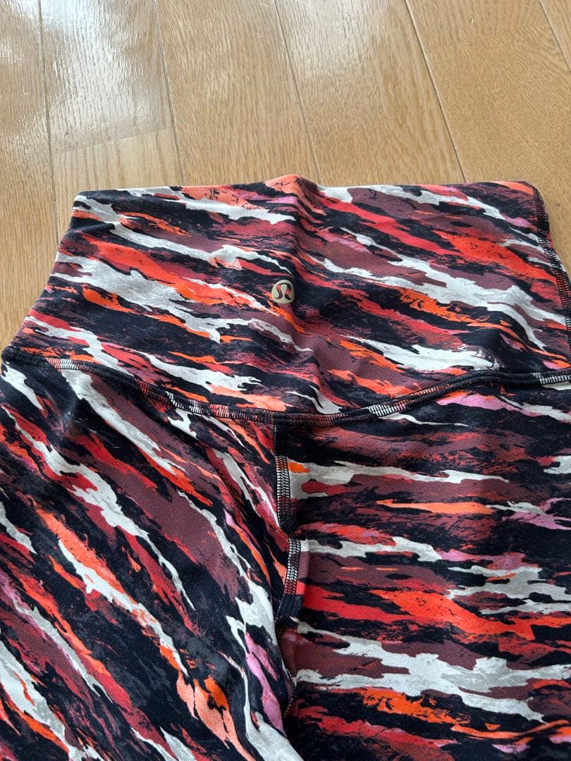 Lululemon ヨガウェア スポーツブラとレギンスセット
