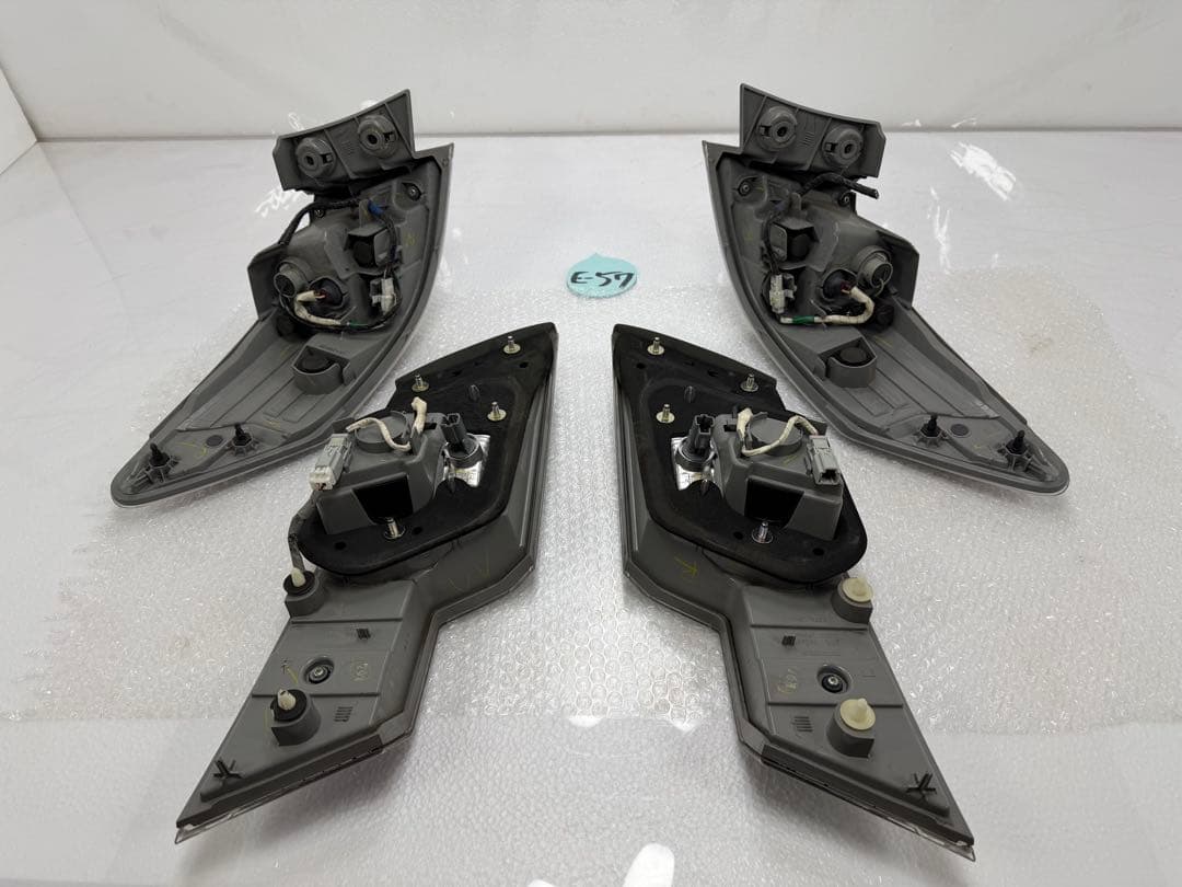 ホンダ　オデッセイRB3/4 クリアテールランプLED　コイト220-17754