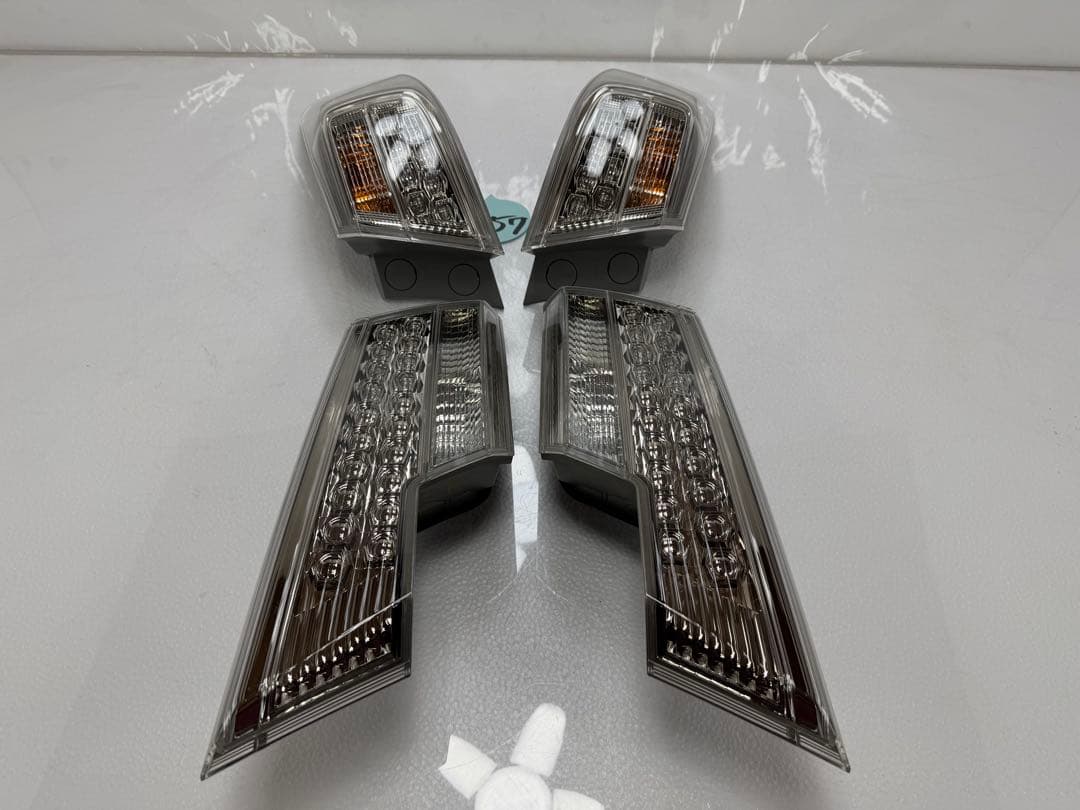 ホンダ　オデッセイRB3/4 クリアテールランプLED　コイト220-17754