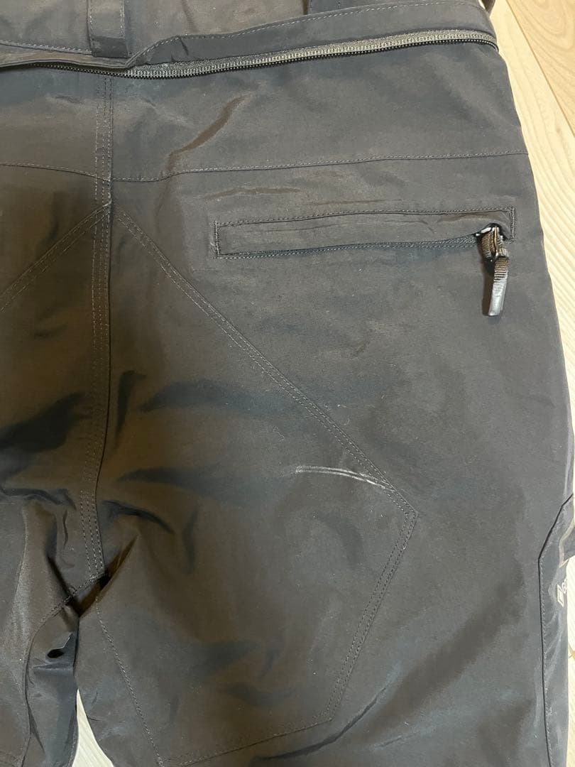 VOLCOM スノーボードウェア パンツ　メンズ