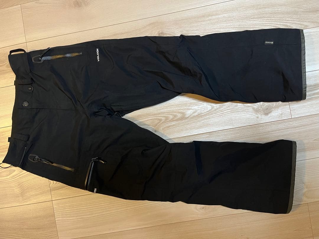 VOLCOM スノーボードウェア パンツ　メンズ