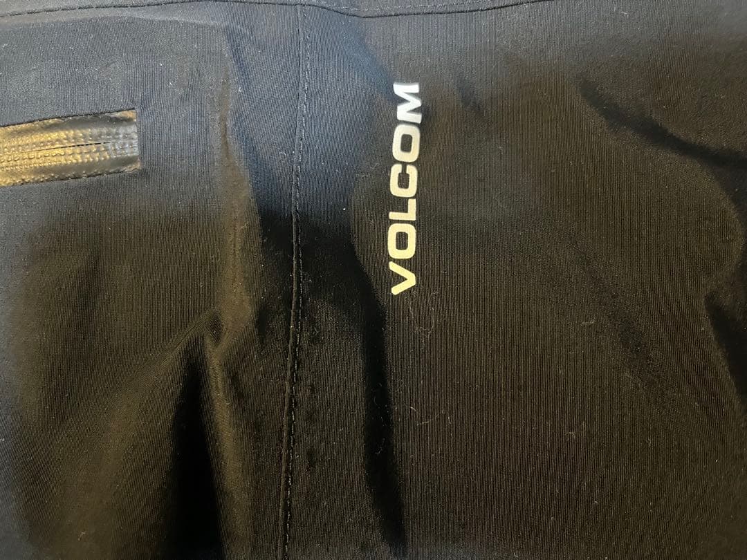 VOLCOM スノーボードウェア パンツ　メンズ