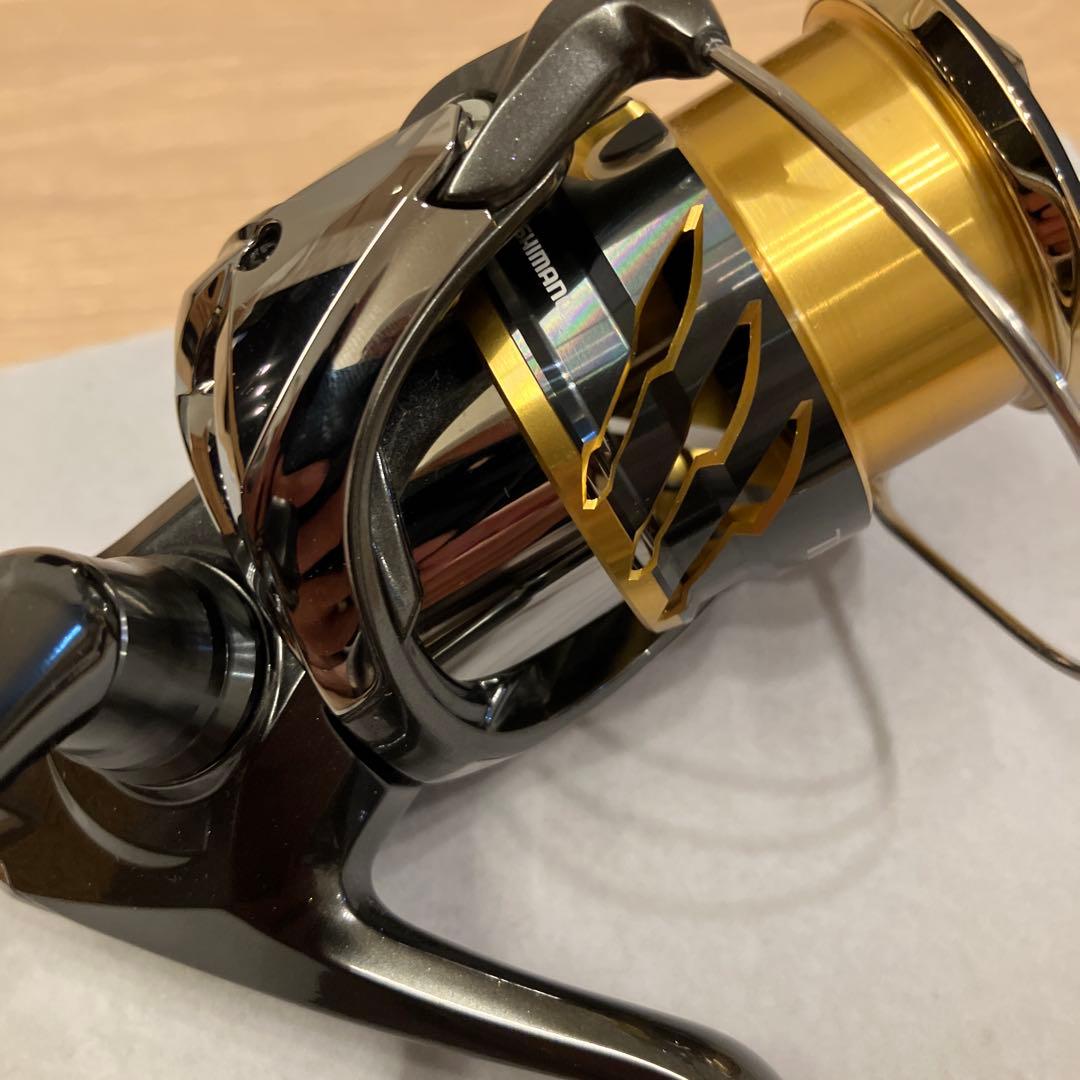 SHIMANO TP スピニングリール 20ツインパワー２５００s 中古