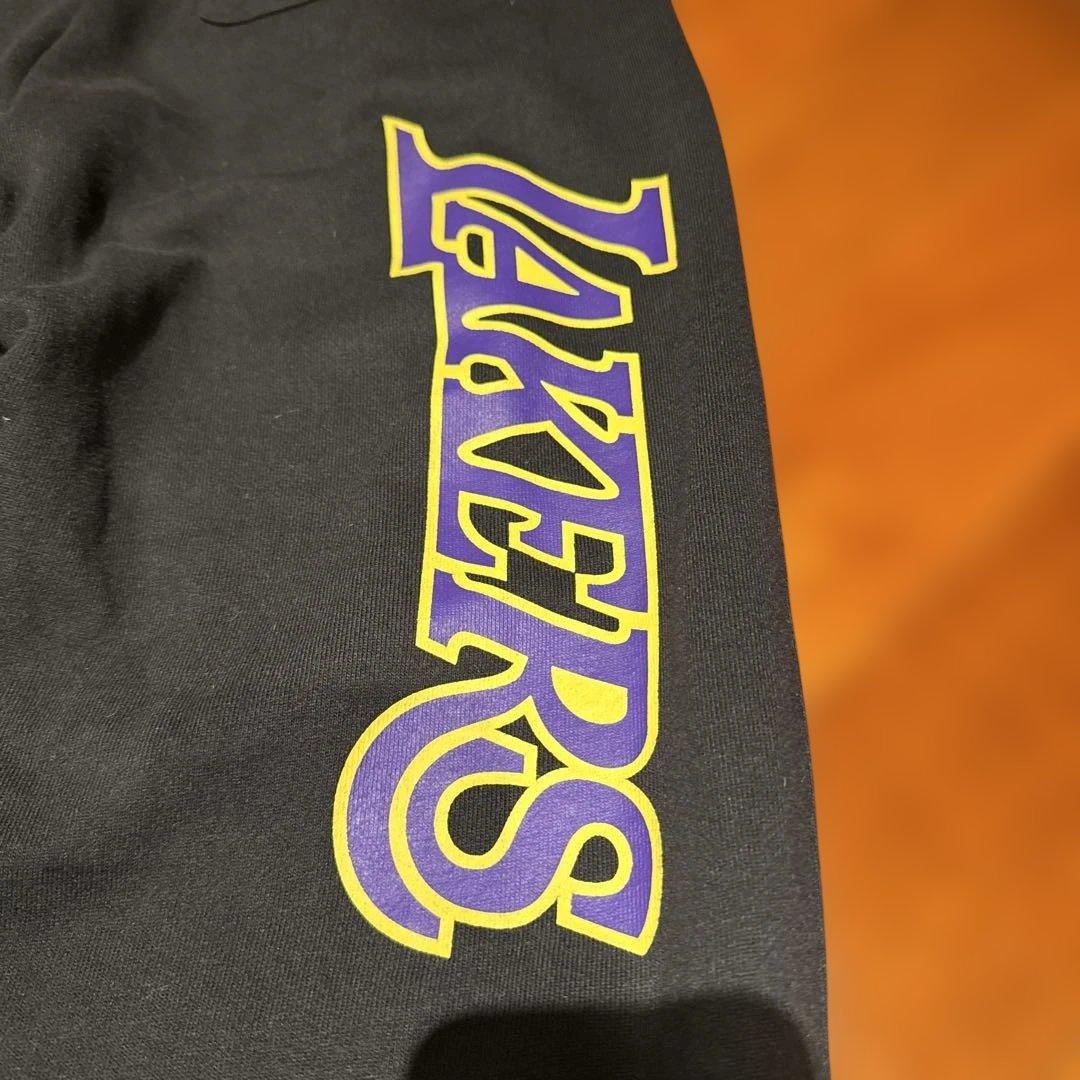 AVIREX Lakersコラボスウェットセットアップ