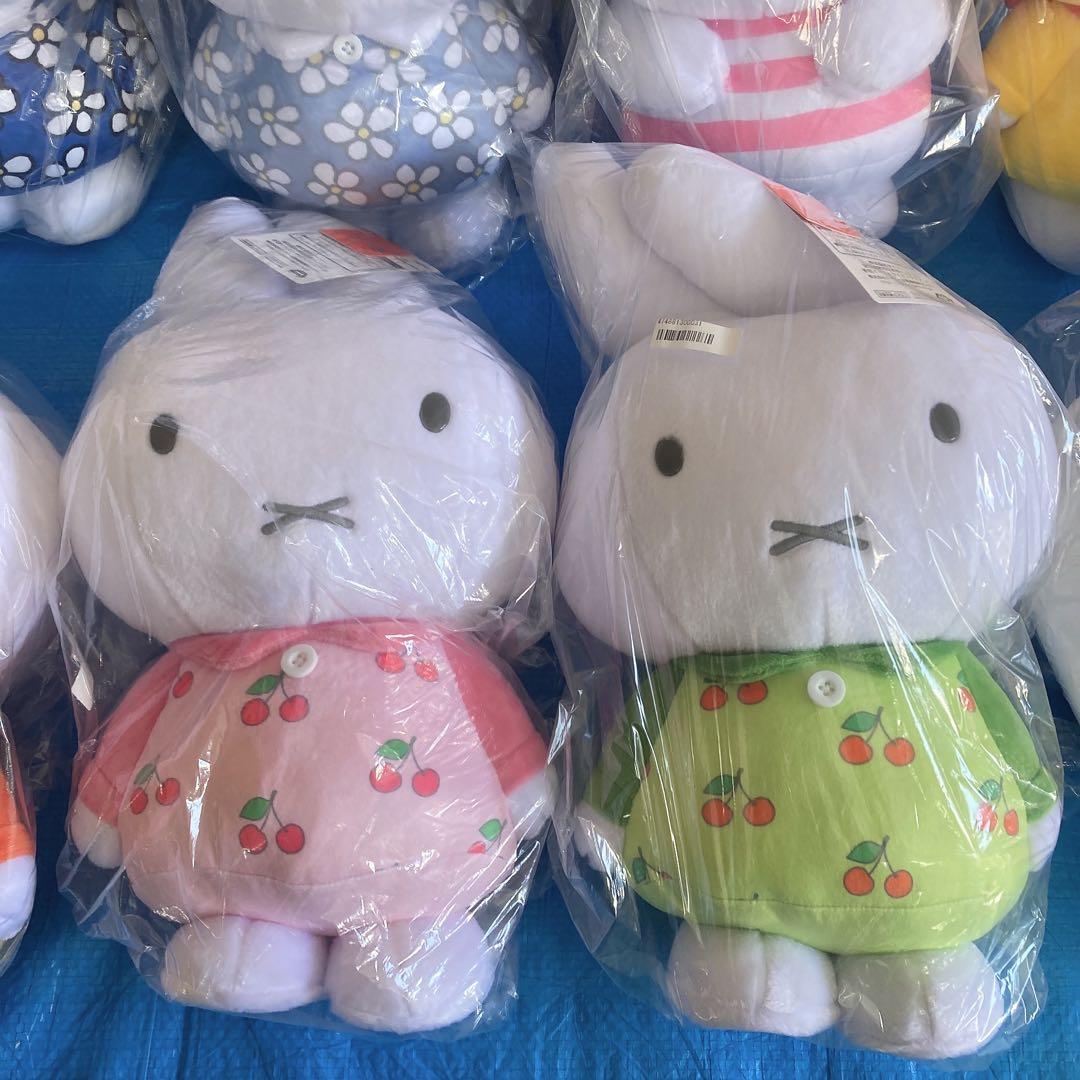 必見！★ miffy ミッフィ 特大サイズ　ぬいぐるみ ★ 多数セット！
